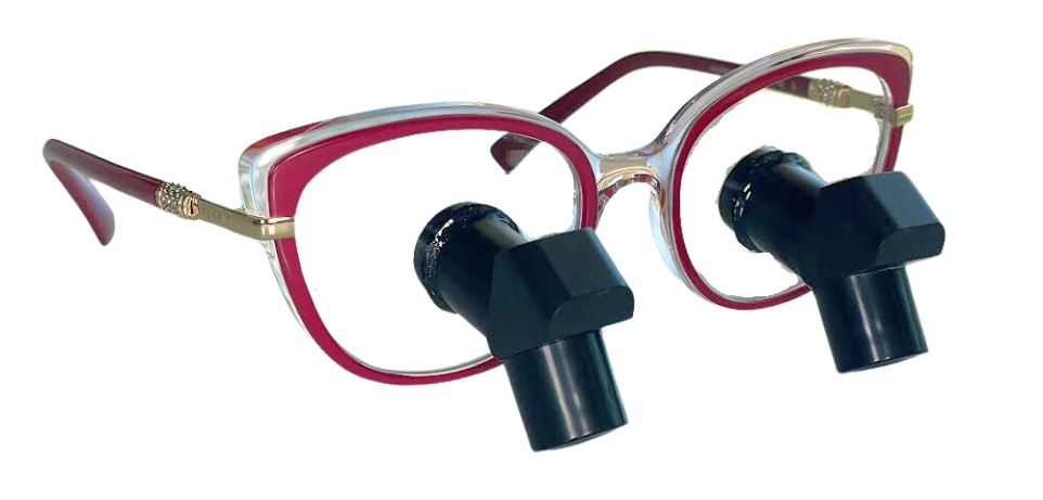 It's true, Loupes magnifying glasses make lashing more ergonomic! 😁 P